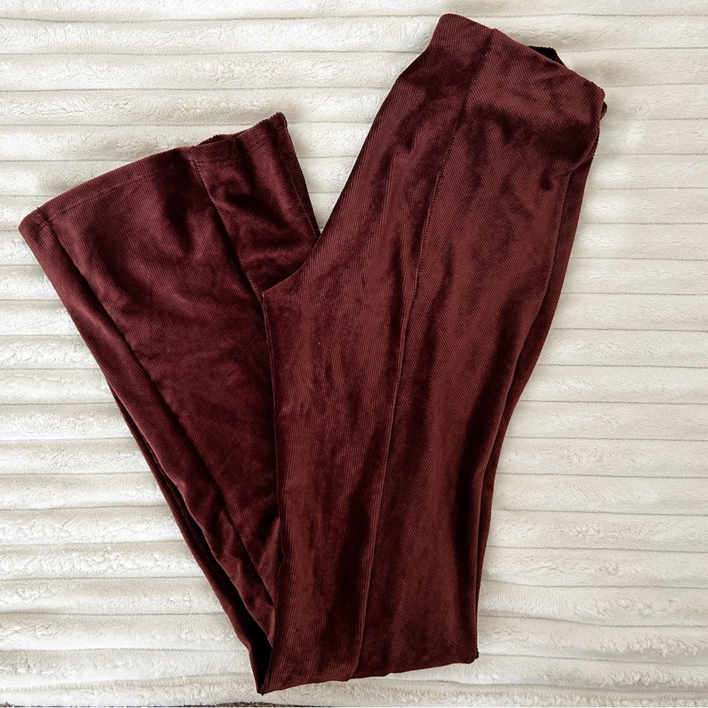 Altard State • Flared Textured Velvet Pants (Maroon)